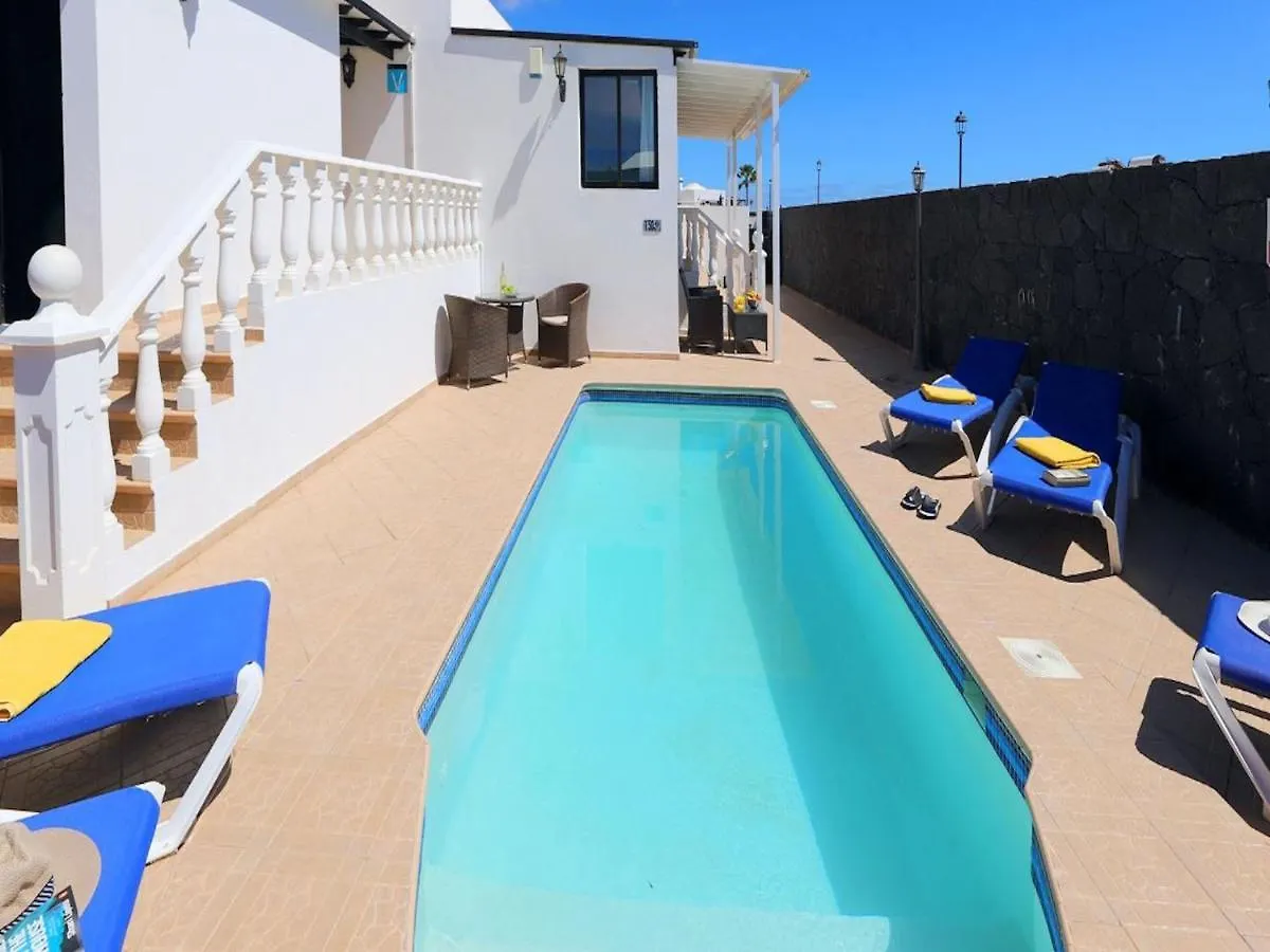 Cosy Lanzarote Villa 3 Bedrooms Heated Pool Villa Honey Puerto Del Carmen