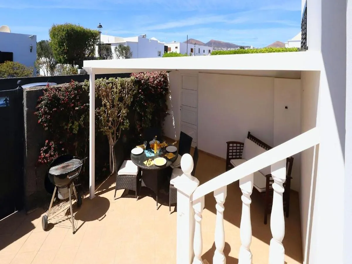 Cosy Lanzarote Villa 3 Bedrooms Heated Pool Villa Honey Puerto Del Carmen